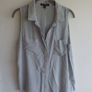 Velvet Heart Blouse Medium Stripe Grey White Button Up Sleeveless Rayon (703)